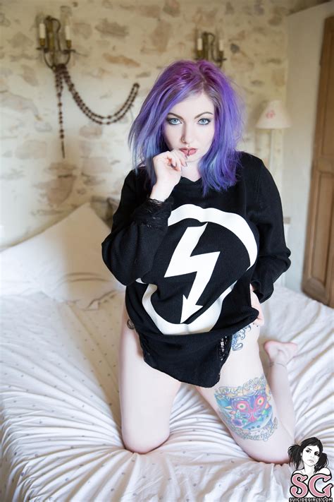 Nayru Suicide TheFappening Nude Photos The Fappening