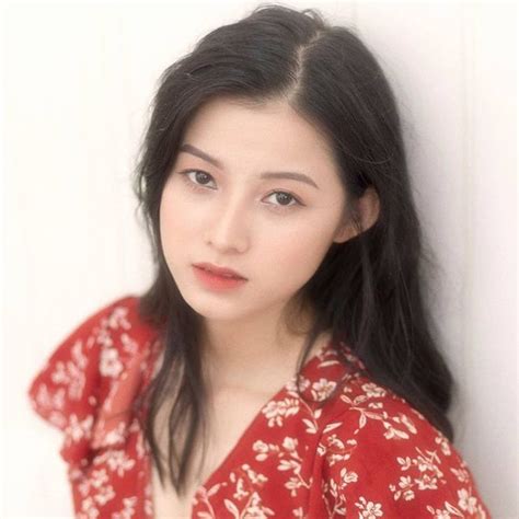 Điểm danh hot girl nổi bật nhất năm vì quá xinh đẹp Báo Dân trí