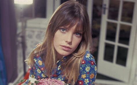 Cantora e atriz Jane Birkin da música Je taime morre aos 76 anos