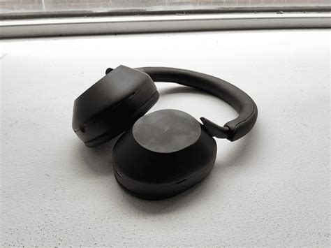 Sony WH-1000XM5 Review: A Year With the Noise Cancelling King | Man of Many