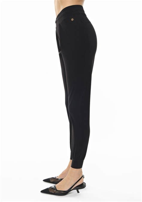 INA KESS Damen Hose LUXE LÉGER Track Pant Relaxed Fit in Schwarz kaufen