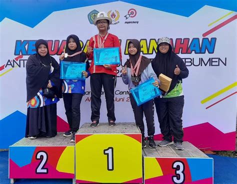 Tiga Peserta Didik Mtsn 1 Kebumen Raih Juara Panahan Kabupaten Mts