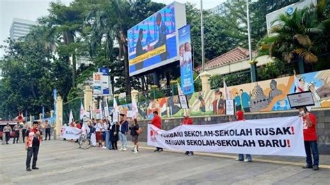 PSI Gelar Aksi Di Kemendikbudristek Bawa 15 Tuntutan Terkait Revolusi