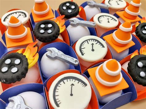 Conqualitá Cestas e Presentes Docinho Glaceado Hot Weels Conqualitá Doces Personalizados