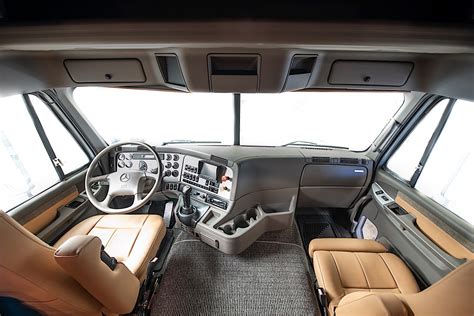 Freightliner Argosy 2022 Interior