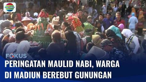 Peringatan Maulid Nabi Warga Madiun Berebut Dua Gunungan Hasil Bumi