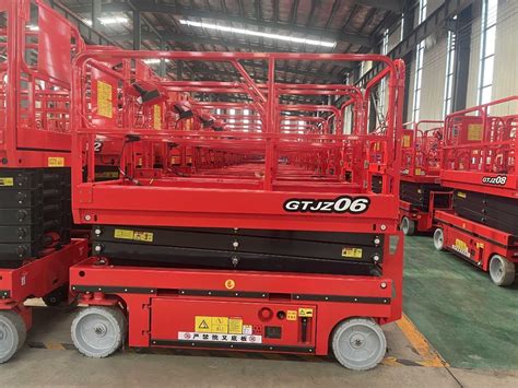 Self Propelled Pneumatic Scissor Lifts Man Lift Manlift Cherry Picker