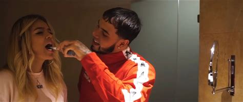 Anuel AA, Karol G - Secreto Download