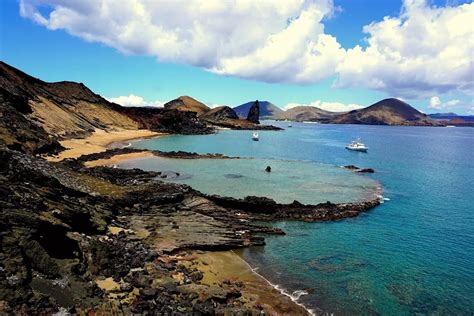 El Trueque Oscuro De Guillermo Lasso Por Las Islas Galápagos Al Mayadeen Español