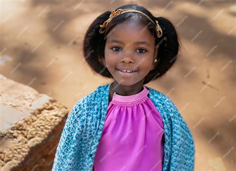 Smiley Enfant Africain Extérieur Générative Ai Photo Premium