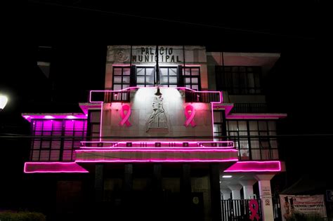 La Presidencia Municipal De Texcoco Se Ilumina De Rosa En Solidaridad