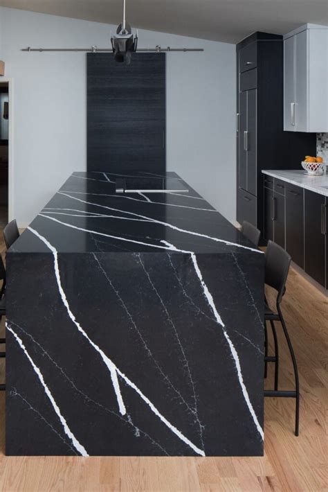 25+ Breathtaking Black Quartz Countertops | CountertopsNews