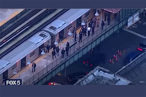 Un Muerto Y Cinco Heridos En Un Tiroteo En El Metro De Nueva York Voz