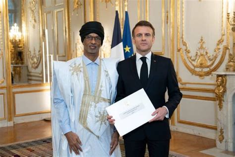 Lambassadeur De Mauritanie En France Pr Sente Ses Lettres De Cr Ance