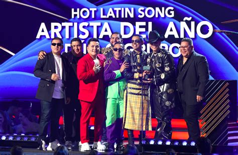 Bad Bunny Arrasa Con Los Premios Billboard Latinos