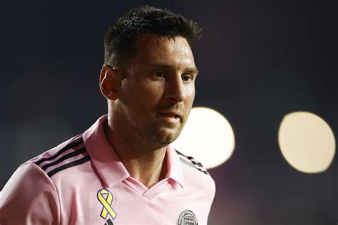 Inter Miami coach issues huge Lionel Messi injury update