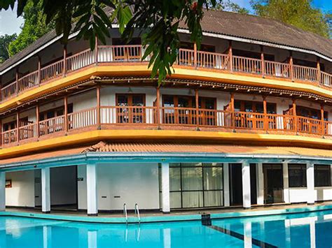 Hotel Hilltop Hotels In Kandy Sri Lanka