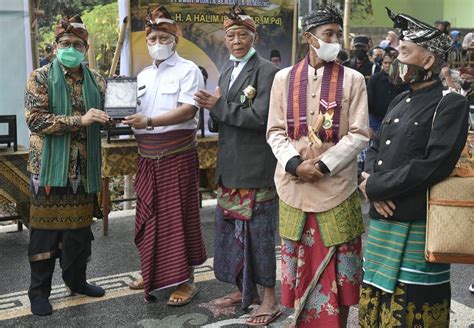 Gus Halim Salurkan Bantuan Desa Wisata Demi Perkuat Desa Desa Penyangga