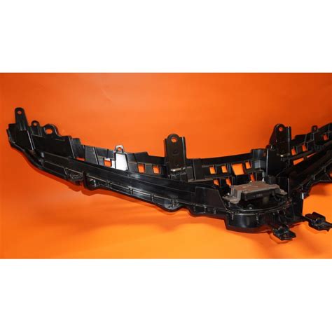 Toyota Camry Grill E Radar Oem