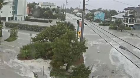 Hurricane Ian Timelapse Video Shows Storm Surge Flooding Streets Of