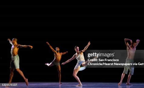 78 Alonzo King Lines Ballet Stock Photos, High-Res Pictures, and Images ...