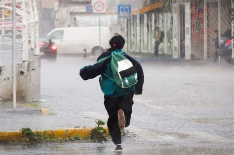 Suspenden clases presenciales por dos días en Puebla por depresión