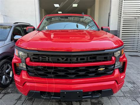 Chevrolet Silverado Doble Cabina 4X4 Usado 2022 Color Rojo Precio