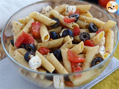 Salat Aus Nudeln Tomaten Feta Und Oliven Rezept Petitchef