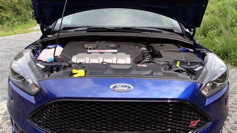 [2016] Ford Focus St 2 0 Ecoboost Start Up Rev Engine And Exhaust Sound Youtube