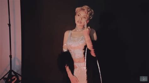 Portraits Of Nikita Mirzani In Hot Photoshoot Bold Pose Showing Off Her Curves In Sexy Outfits