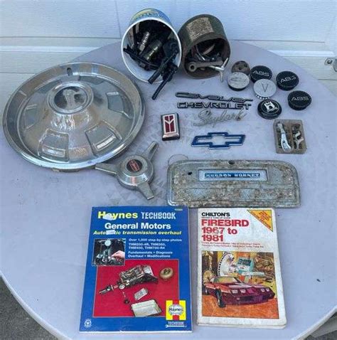 Hudson Hornet Glove Box Cover Auto Emblems Hub Cap Chiltons