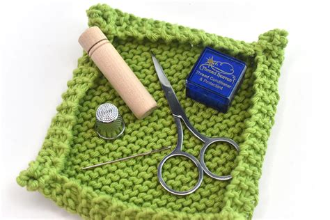 Wild Olive: mini tray knitting pattern