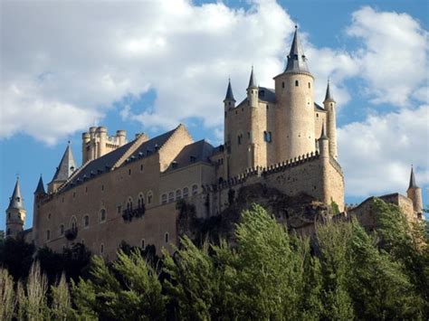 El Alcazar de Segovia: A Spanish Fairytale. Photos, Stories and ...