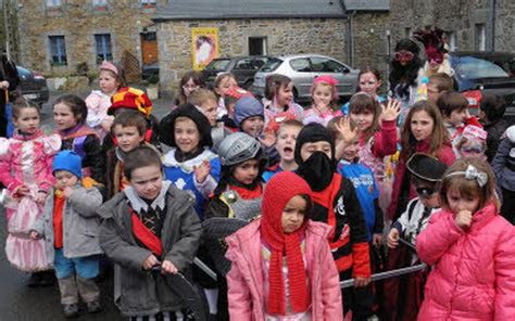 Comité Des Fêtes Les Enfants Défilent Pour Le Carnaval Le Télégramme