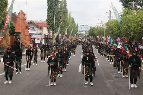 Hari Jadi Ke Blora Gelar Tari Kolosal Dan Festival Berkebaya