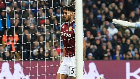 El Ins Lito Blooper Del Dibu Mart Nez En La Derrota De Aston Villa