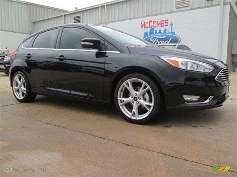 Tuxedo Black Metallic Ford Focus Titanium Hatchback