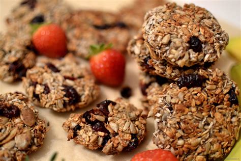 Ciasteczka musli bez mąki i bez cukru VeganbandaVeganbanda