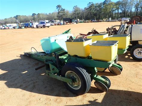 John Deere 7000 2 Row Planter Jm Wood Auction Company Inc