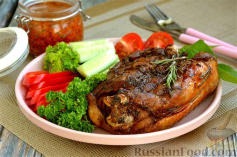 Рецепт: Бедро индейки, запечённое в пряном маринаде (в фольге) на ...