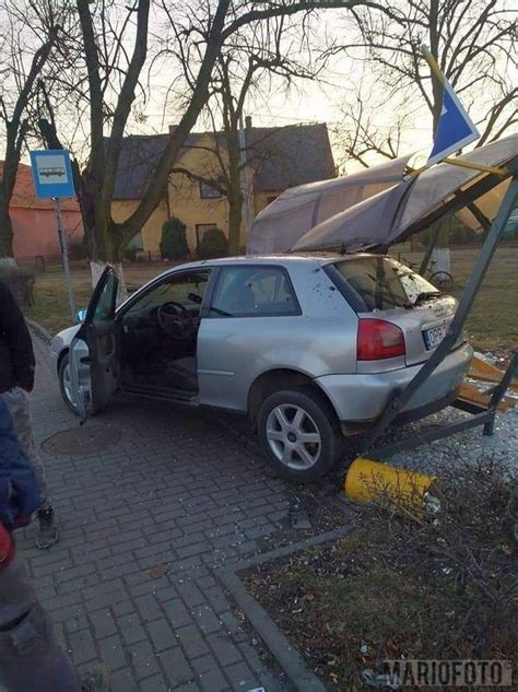 Policyjny Po Cig Za Latkiem Sko Czy Si W Sidzinie Kieruj Cy Audi