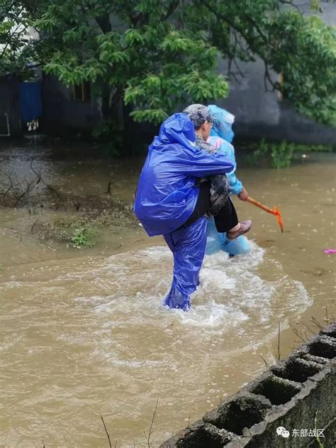 江西多地遭遇特大暴雨，子弟兵紧急驰援！