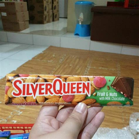 Jual SilverQueen Milk Chocolate Cashew 58 Gram Cokelat Silver Queen