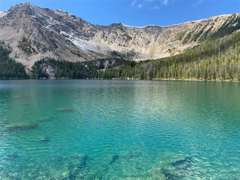 Montana lakes hit a little different : r/Outdoors