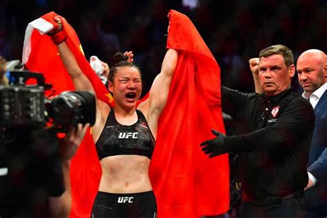 Ufc Fighter Joanna Jedrzejczyk S Face Left Disfigured After Savage Defeat By Weili Zhang At Ufc