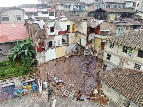 Socavón en Zaruma un problema que no solo atañe a la minería ilegal