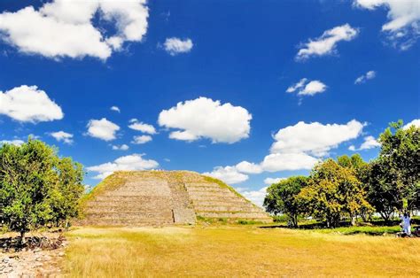 8 Reasons to Visit the Yellow City of Izamal, Mexico