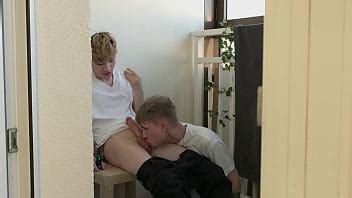 lamió el culo de un jovencito por la espalda y luego le folló el culo apretado XVIDEOS