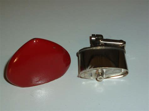 KW KARL WIEDEN SEMI AUTOMATIC LIGHTER HEART W LACQUER CASE