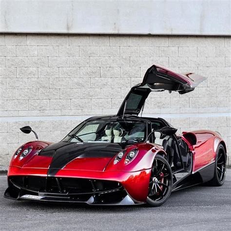 The red pagani huayra | Pagani huayra, Tempesta, Automobile